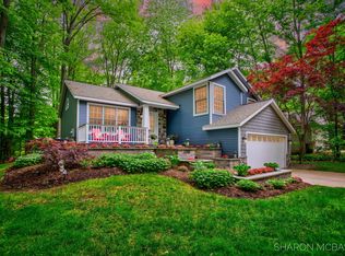 3348 Clearview Ln, Saugatuck, MI