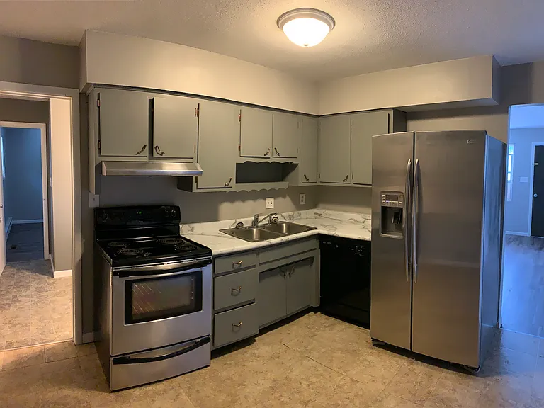 1910 E Hanna Ave #1910 — Photo 3