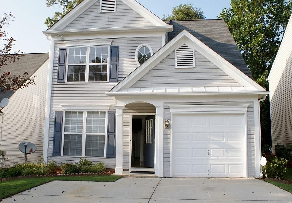 1st image of 2454 Regent Walk Dr