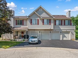 514 Fox Ridge Dr, Fox Lake, IL 60020