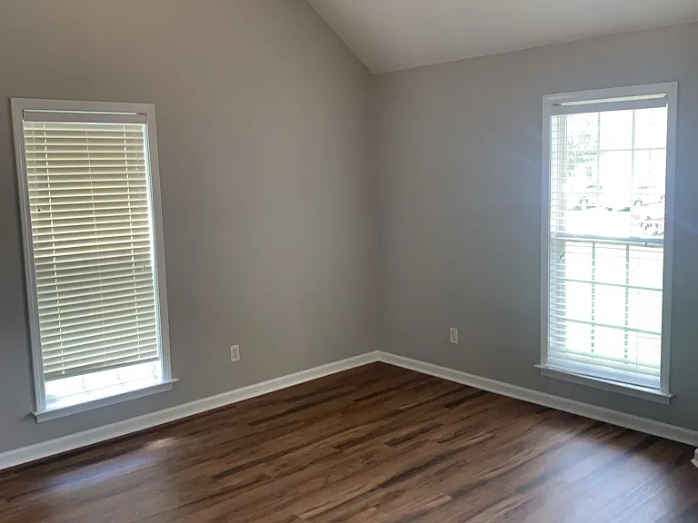 106 Old Prestwick Ct — Photo 2