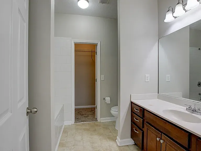 146 Alexander Blvd — Photo 13