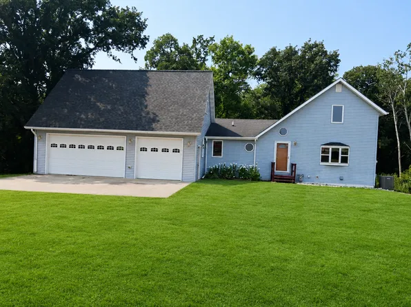 3325 Lakewood Dr, Fergus Falls, MN 56537