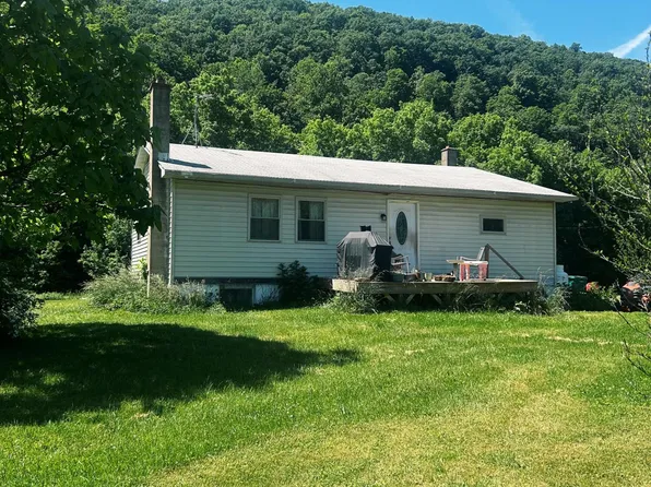 1615 Hunter Hwy, Tunkhannock, PA 18657