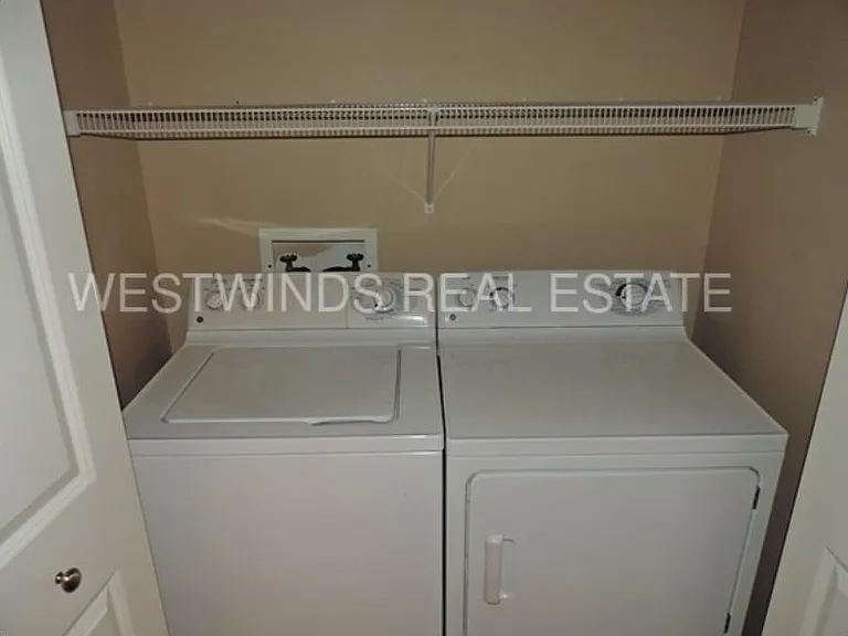 1848 W Benton St #204 — Photo 7