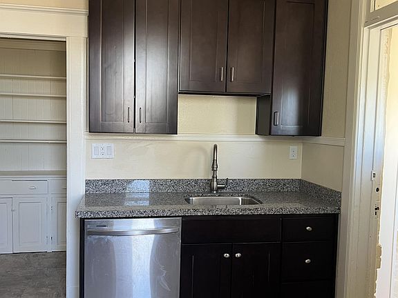 5th image of 704 E University Blvd