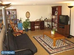 1623 Fitzwatertown Rd, Willow Grove, PA 19090