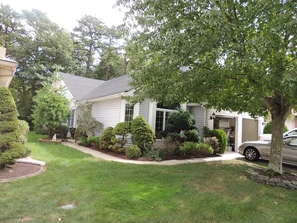 1687 Lacebark Ct photo 1