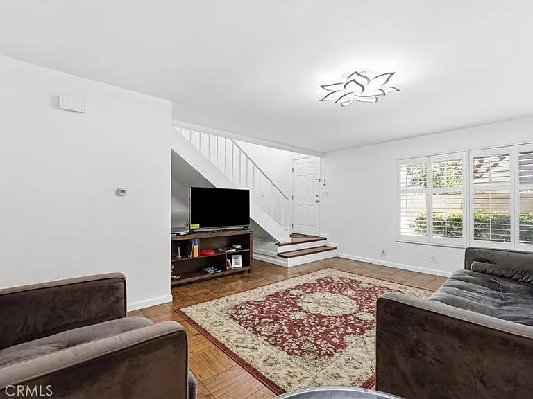 104 Oval Rd — Photo 3