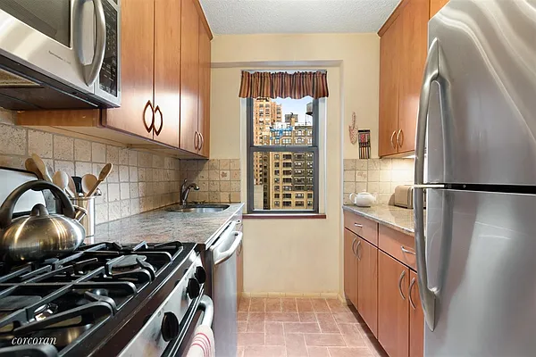 Sold by Corcoran | media 7