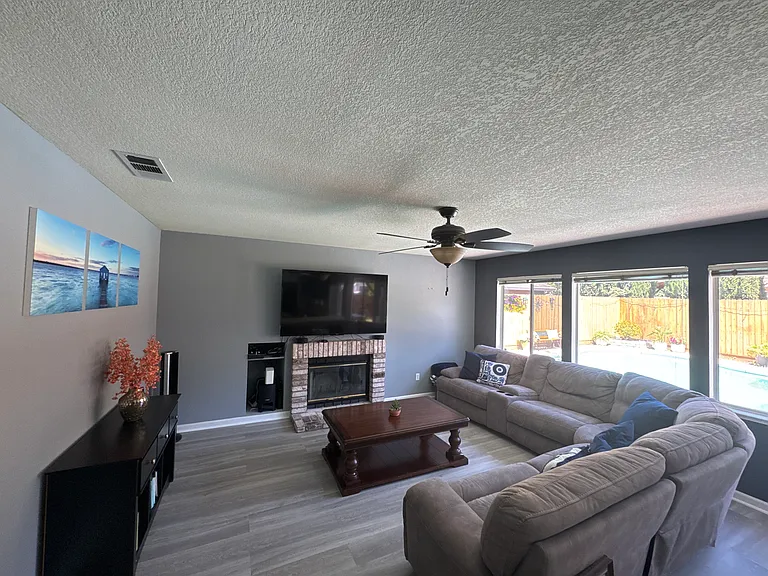 924 Long Barn Dr — Photo 18