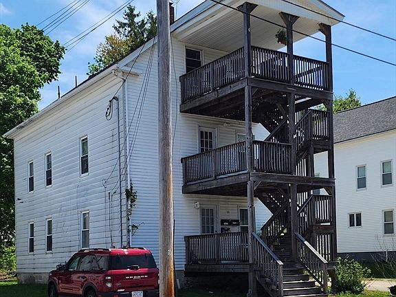 3rd image of 22 Robinson St