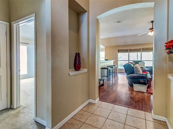 4th image of 2620 Coffey Dr