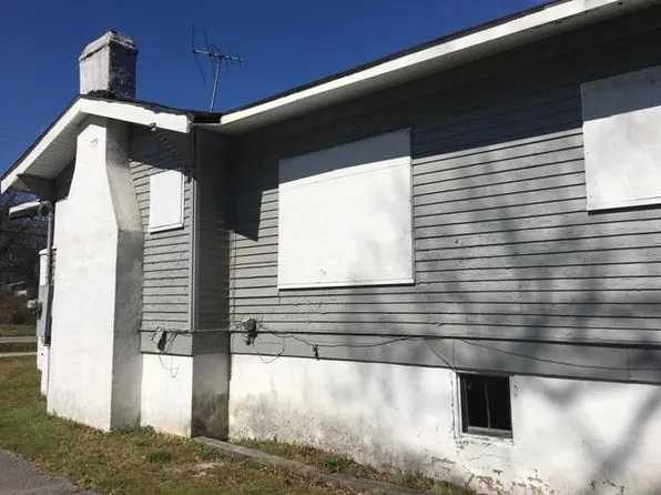 1104 Tunnel Blvd, Chattanooga, TN 37411