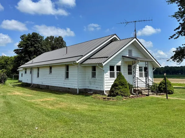 607 Rr 2, Linton, IN 47441