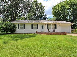 215 Oaklane Dr, Cape Girardeau, MO 63701
