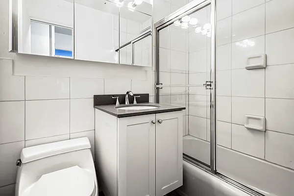 Rented by Weichert Manhattan Midtown | media 14