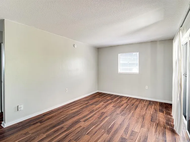 1341 W Point Dr #1 — Photo 10