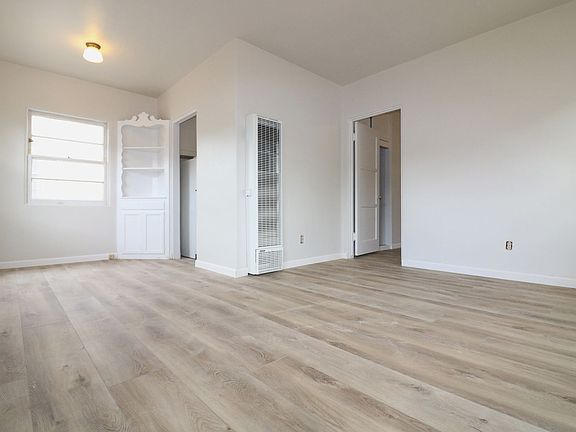 2nd image of 4638-48 North Ave #4646.5