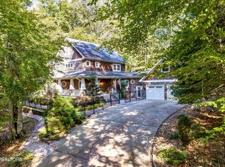 64 Chestnut Dr, Norris, TN 37828