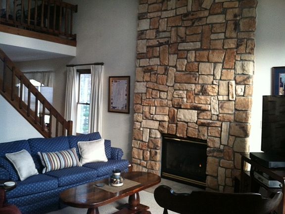 3rd image of 111 Garnett Ln
