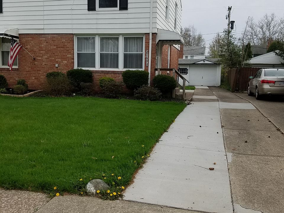 1st image of 21690 S Lake Shore Blvd
