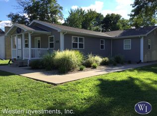 216 N Sherman Ave APT D, Macomb, IL 61455