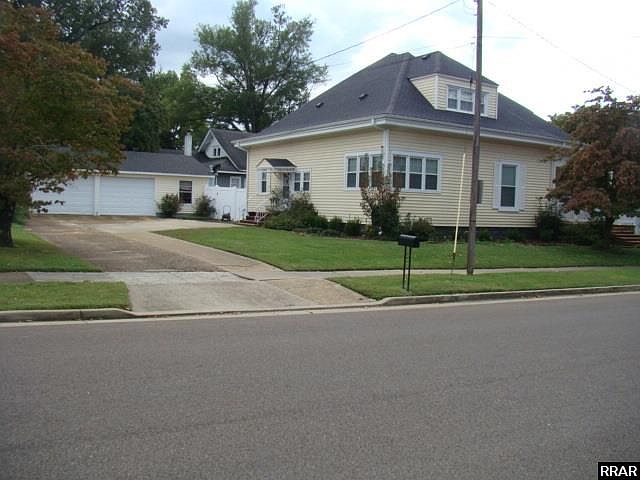 1st image of 701 E Church St