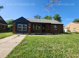1681 N Kenmar Dr, Wichita, KS 67208