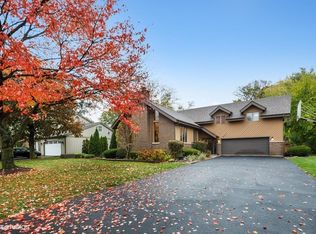 8530 Arizona Trl, Willow Springs, IL 60480