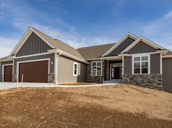 W253N5552 Crescent Hill DRIVE, Sussex, WI 53089