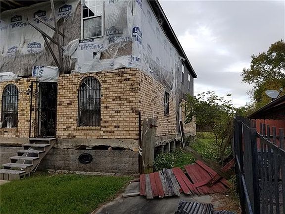 3rd image of 5219 Sandhurst Dr
