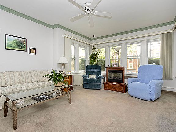 2nd image of 5854 N Washtenaw Ave