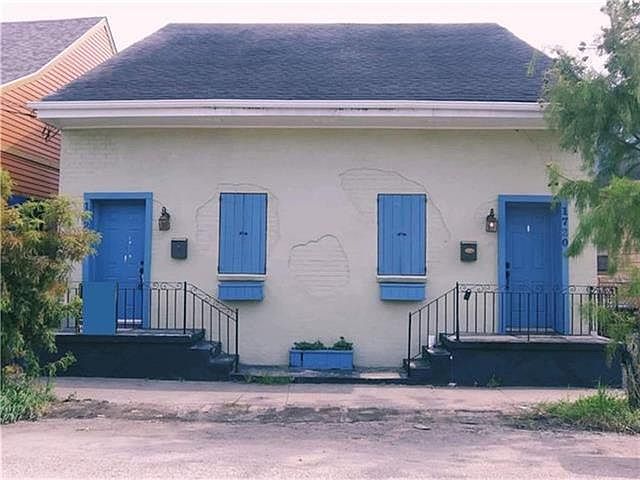 1st image of 1720-22 Marais St