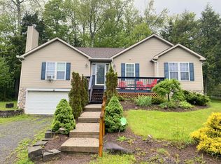 97 Pleasant View Dr, Tannersville, NY 12485