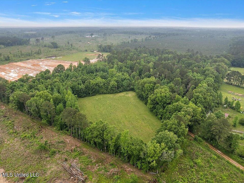 1st image of Calhoun Ln