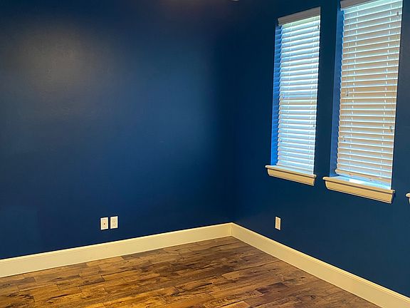 4th image of 1004 NE 20th Pl #1
