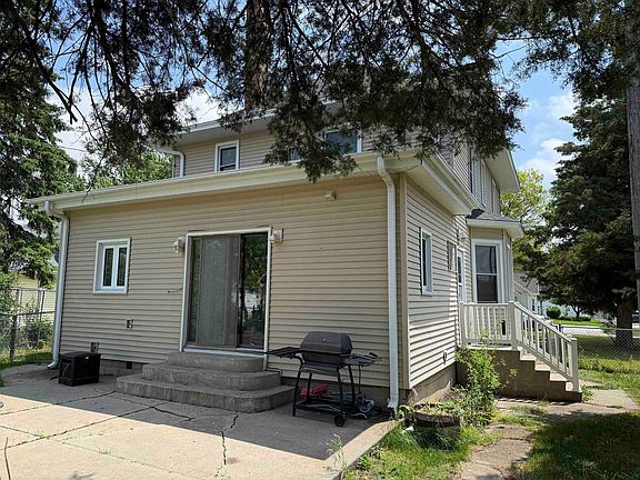 3rd image of 513 14th St