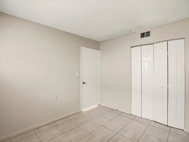 959 Lake Terry Dr #B — Photo 11