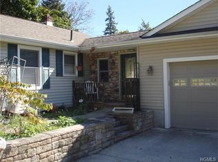 69 Bates Gates Rd, New Hampton, NY 10958