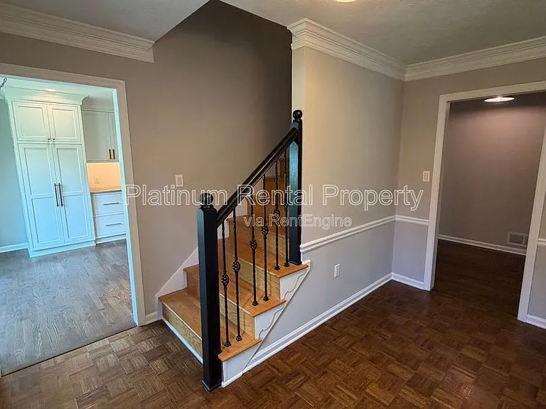 467 Lees Trce SW — Photo 4