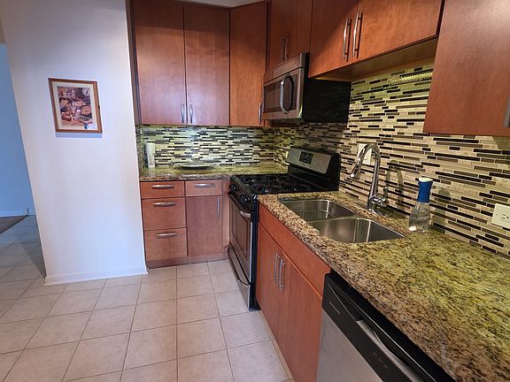 4th image of 9001 Golf Rd APT 1B