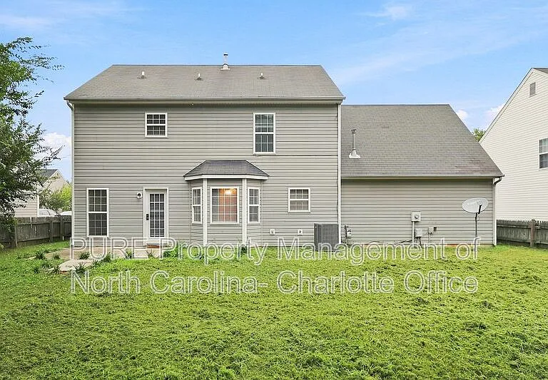 4423 Cades Cove Dr — Photo 17