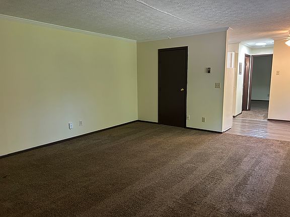 3rd image of 5397 Southgate Blvd APT 6