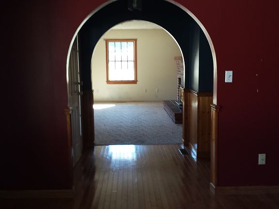 4th image of 99 Golden Gate Dr