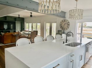 462 Commonwealth Rd, Mount Pleasant, SC 29466