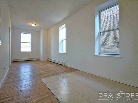 4th image of 321 Malcolm X Blvd #4