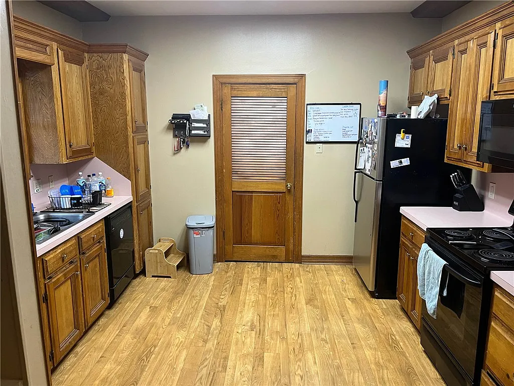 3 bed, 1581 sqft, $1,750 — Photo 3