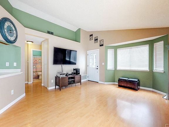 4th image of 27985 Hillpointe Dr