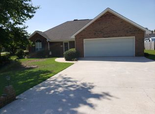 206 Red Bird Cir, Bonaire, GA 31005